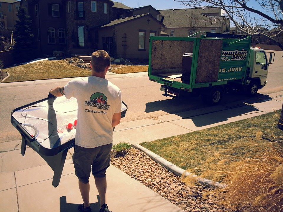 Highlands Ranch Junk Removal - curbside discounts available